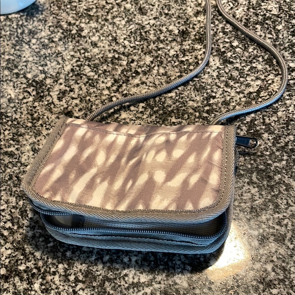 Eddie Bauer Stylish white and Gray Women's wallet